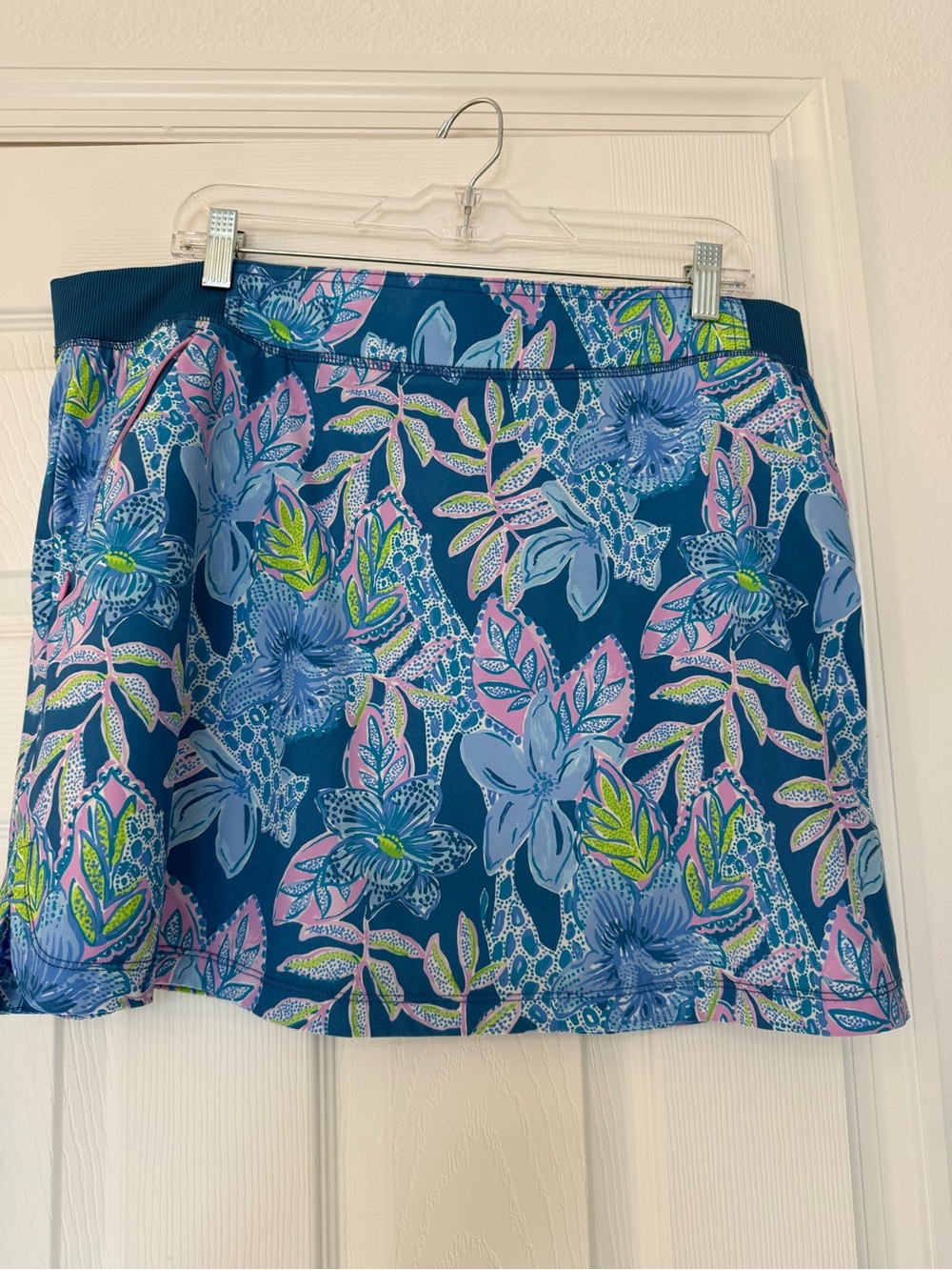 Lilly Pulitzer Navy Floral Print Skort with Pink & Light Blue Accents - Picture 2 of 4